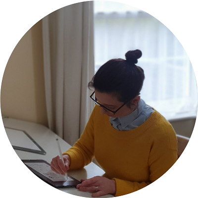 Emily Fellah drawing on a tablet